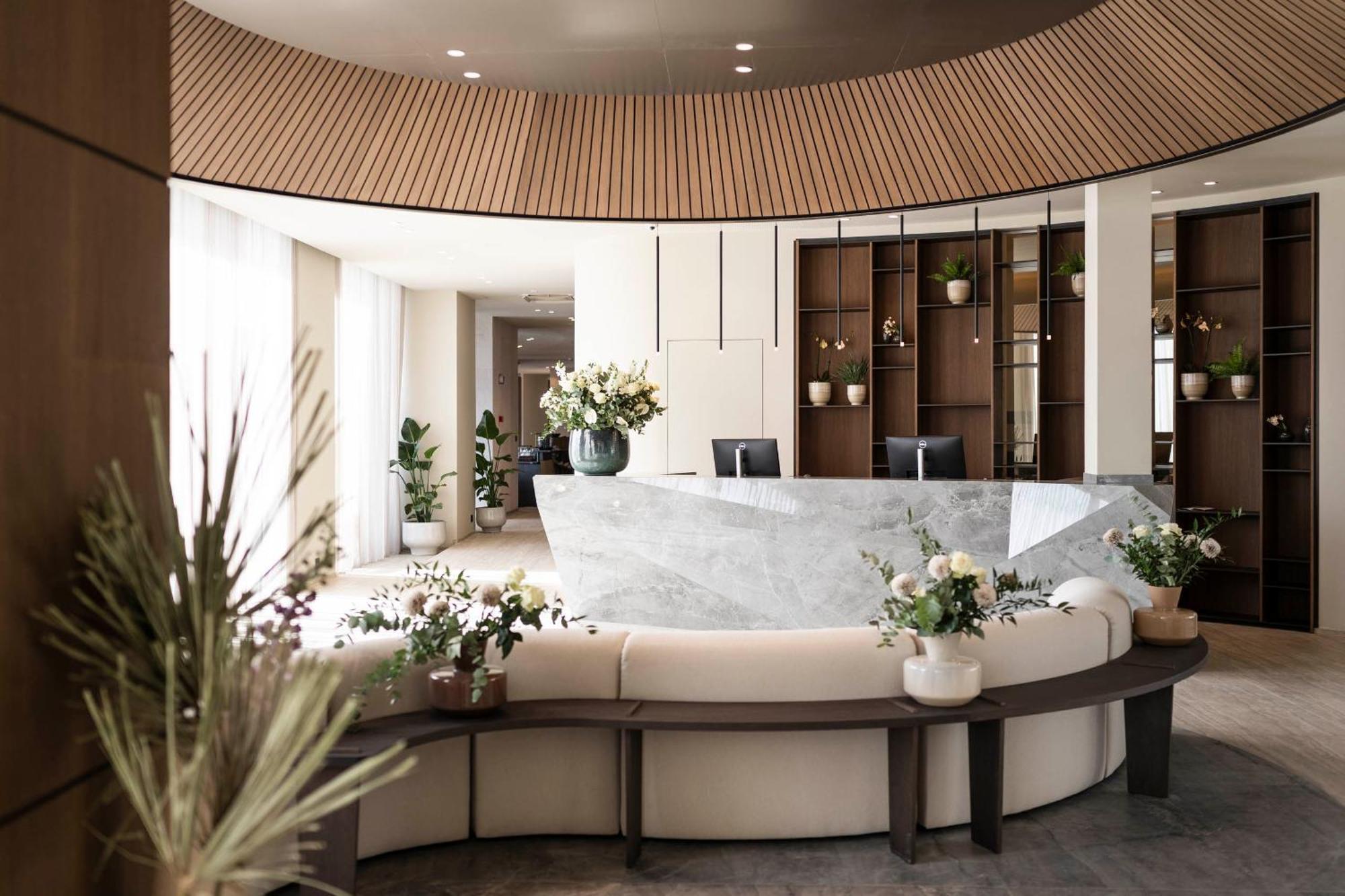 Stroblhof Lake Garda Active Family Spa Resort Гарньяно Экстерьер фото